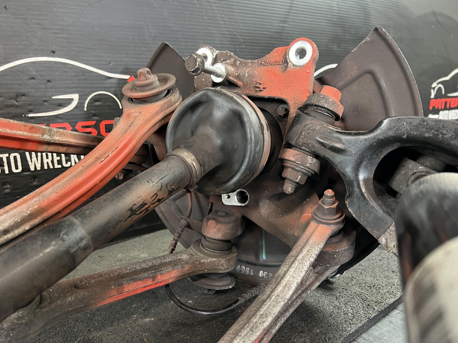 14-17 MASERATI GHIBLI REAR RIGHT KNEE KNUCKLE SPINDLE SUSPENSION W/ CV AXLE SQ4