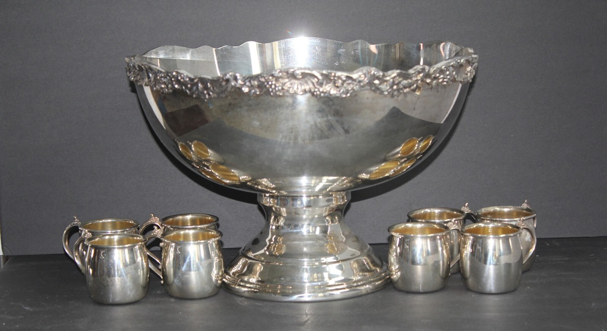 Vintage Towle Silverplated Punch Bowl Set Large Bowl With (8) Cups