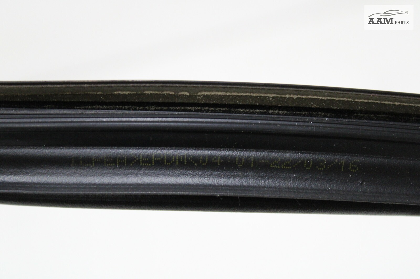 2014-19 MASERATI GHIBLI M157 REAR WINDSHIELD GLASS WEATHERSTRIP GASKET SEAL OEM