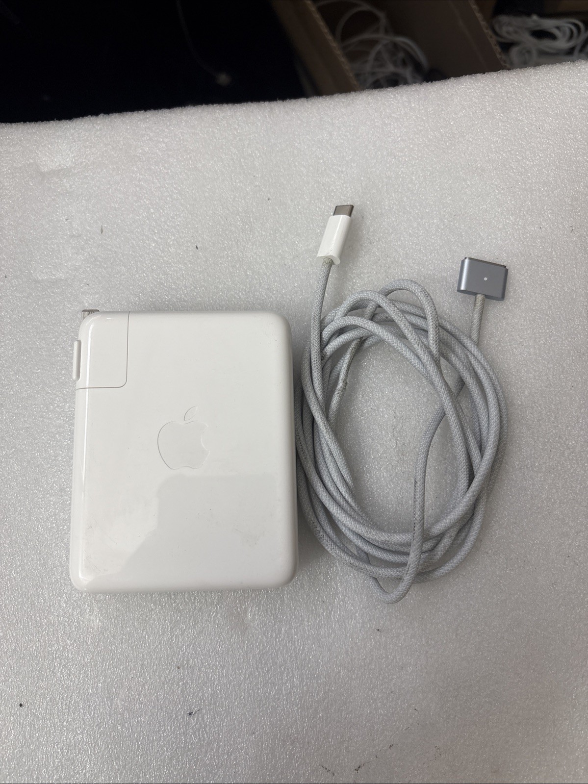 Genuine OEM 140W Apple USB C-AP Magsafe3 Charger For Mac Book Air/Pro 2023 2026