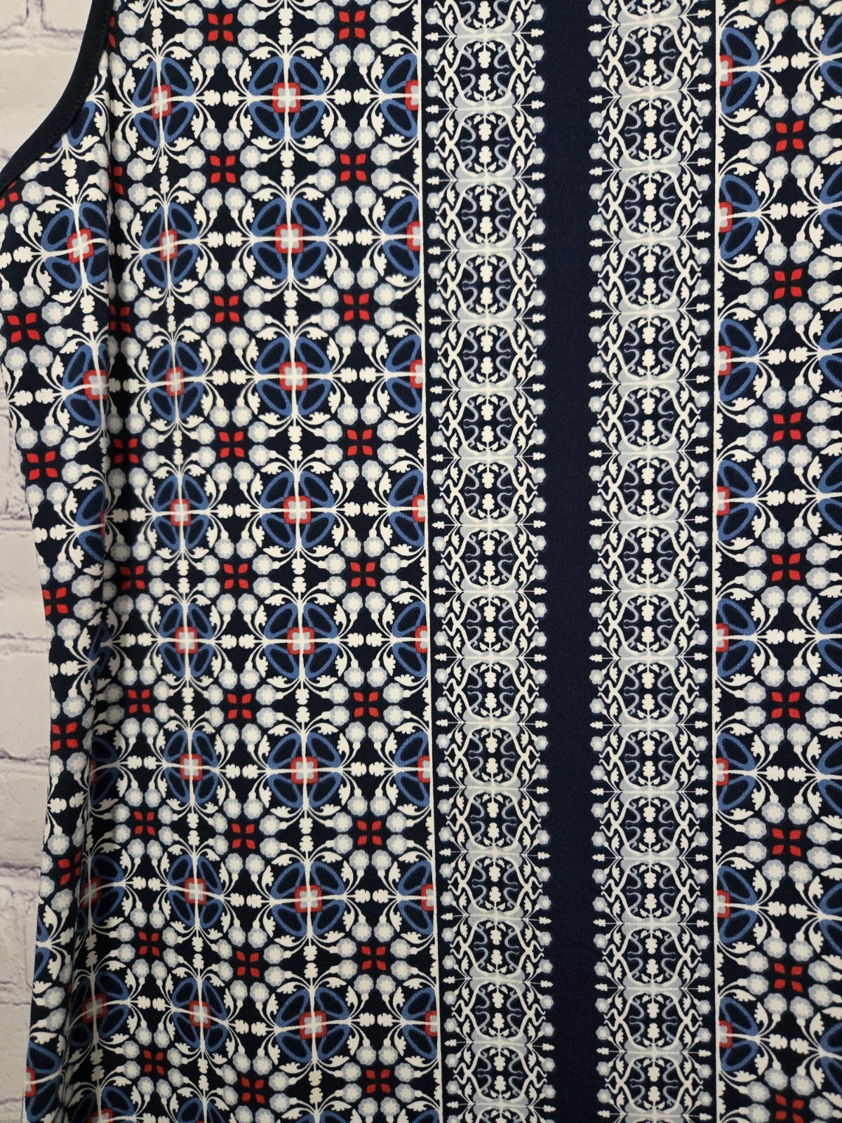 Max Studio Navy White Red Pattern Stretch Sleevel… - image 5