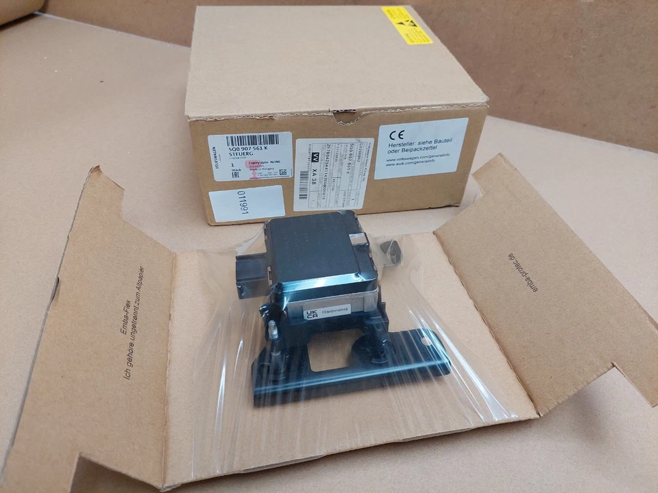 Skoda Fabia NJ 2015-2023 Radar Control Sensor Octavia 5E 2014-2017 5Q0907561K - Image 2 of 4