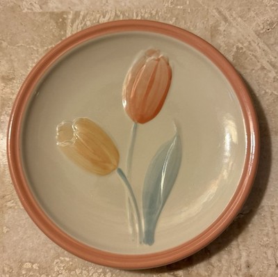 Very Beautiful Vintage 3D HAND PAINTED Tulips Salad Dessert PLATE 8 