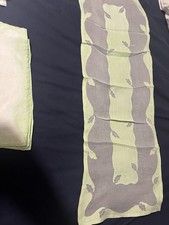 Exquisite Hand Embroidered Madeira Lime Green Linen Table Runner & 8 Placemats