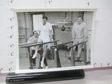 ABC TV show photo 1970s The ODD Couple Tony Randall Jack Klugman parallel bars