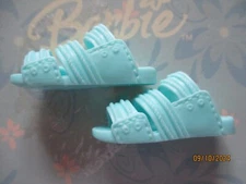 BARBIE DOLL / PAIR OF SHOES: BOOTS, PUMPS ....... (2722)