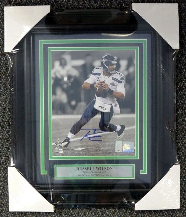 Russell wilson top autographed jersey