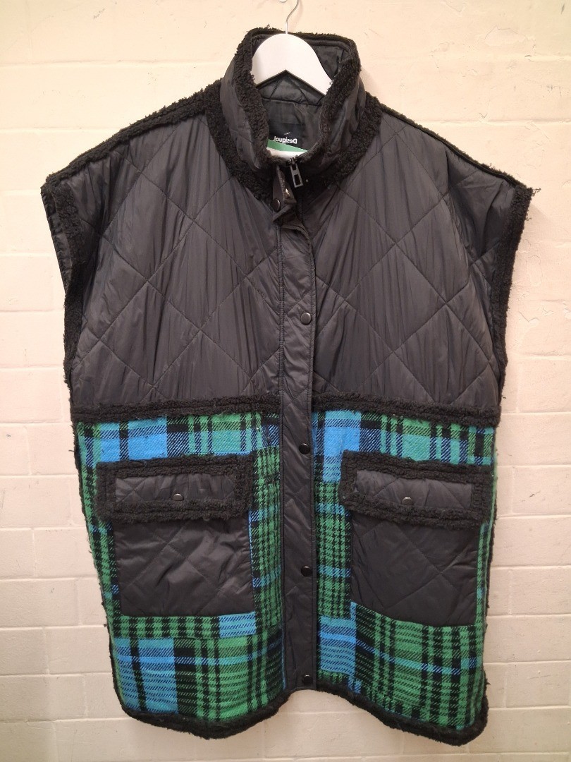 DESIGUAL Multifuntional Patchwork Poncho - CG M36