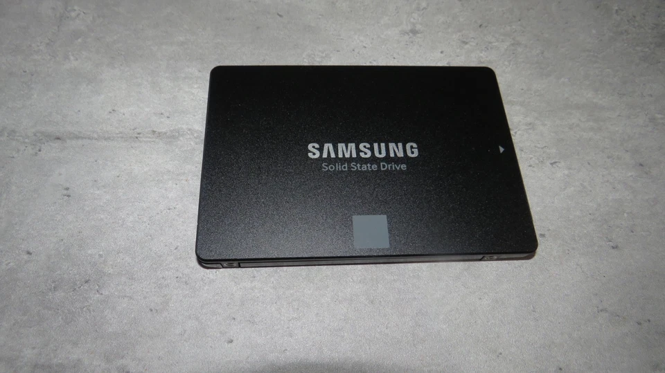 Samsung 860 EVO 500gb SATA III V-nand SSD Mz-76e500 - Image 3 of 4