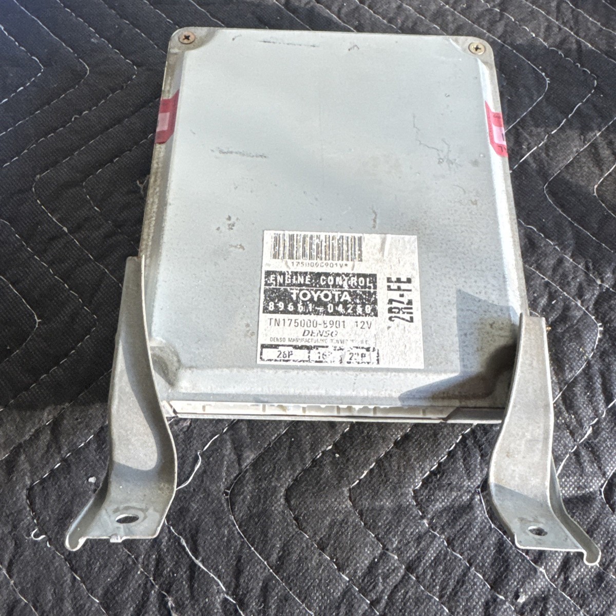 TOYOTA 1997 TACOMA 2.4L 89661-04250 ENGINE COMPUTER MODULE ECU ECM
