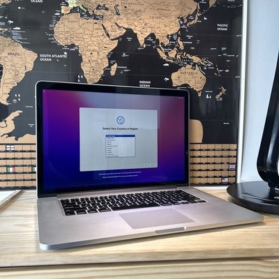 MINT Apple MacBook Pro 15  Mid 2015 i7 2.8GHz 16GB 1TB SSD Radeon R9 M370X A1398