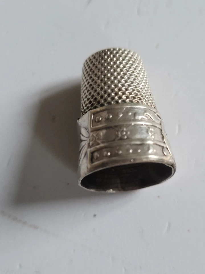 Ancien Dé a coudre de collection  en ARGENT base décoré , thimble/ fingerhut - Photo 2/4