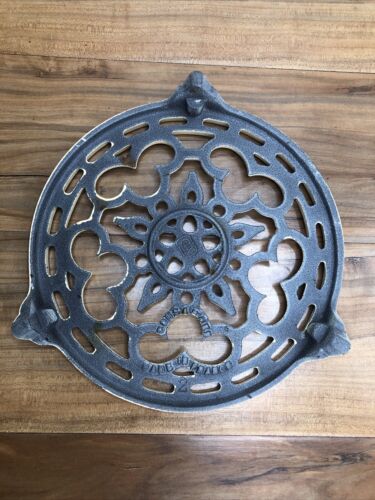 Le Creuset Yellow Enamel Cast Iron Round Trivet Made in France Kitchen - Picture 2 of 4