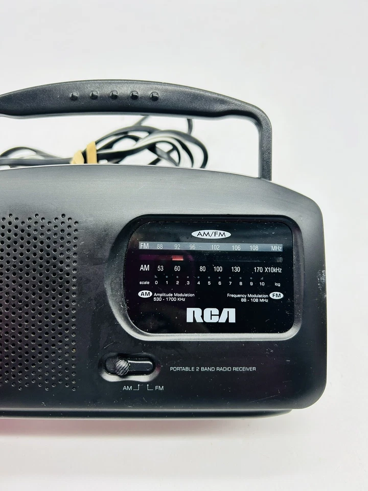 RCA RP7664A Portable 2 Band Radio Works Great w/Cord - Image 2 of 4