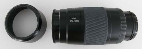 Minolta AF 75-300 Zoom Camera lens 1:4.5(32)-5.6 - 1.5m/4.9ft MACRO
