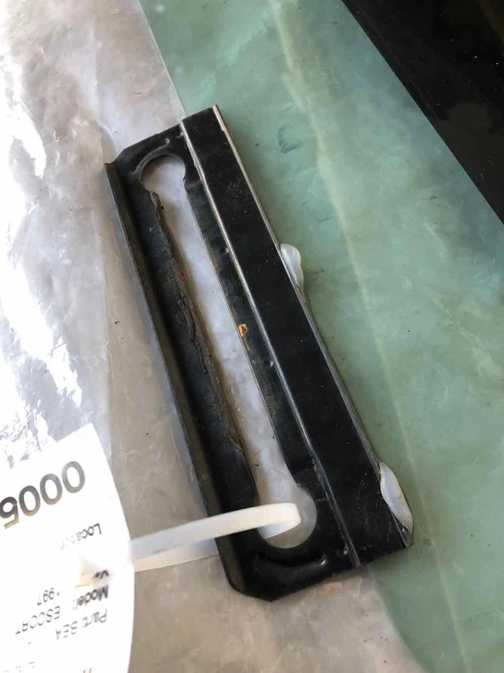 Ford Escort 1997-2002 puerta trasera ventana de vidrio con conductor tintado izquierda izquierda izquierda Foto 2 de 4