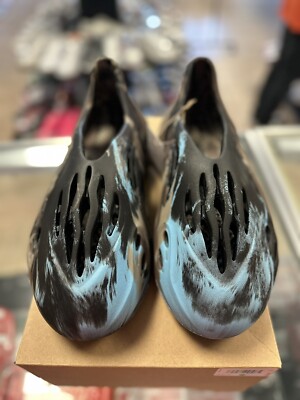 靴 adidas YEEZY Foam Runner MX Cinder I Wore the MX Cinder YEEZY Foam Runner (Are they Worth It