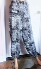 NEW Mynt 1792 Women's Black / White Joggers Pockets PANTS Plus Size 22