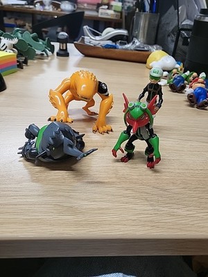 Konvolut Ben 10 gemischte Actionfiguren - 4 Figuren.  N12