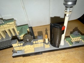 LEGO ARCHITECTURE: Berlin 21027 And Brandenburg Gate 21011, No Instructions/Box
