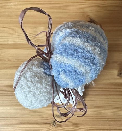 Christmas Beanbag Bottom 9” Gnome Blue/White Bell Hat 3 Decor Buttons Decoration - Picture 5 of 6