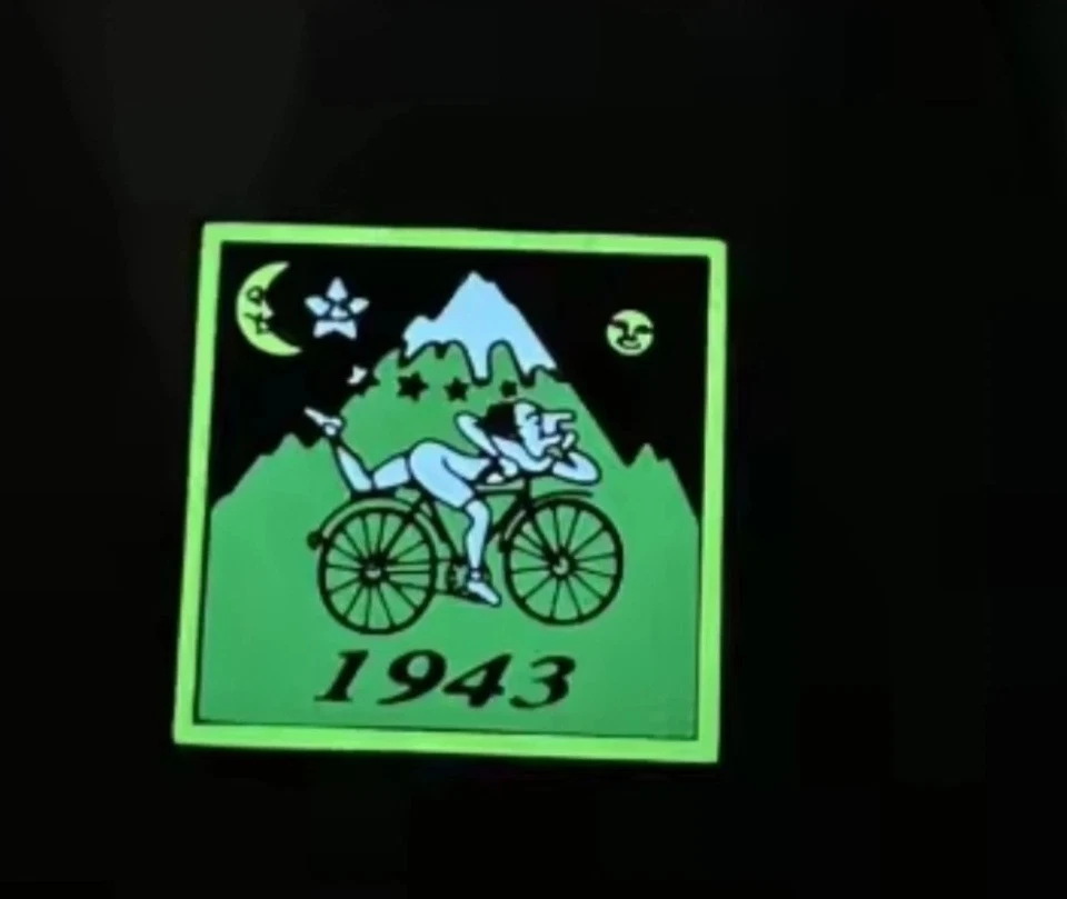 Día de la Bicicleta *Brilla en la Oscuridad* Pin Esmaltado, Broche, Pin Psicodélico Hatpin Foto 4 de 4