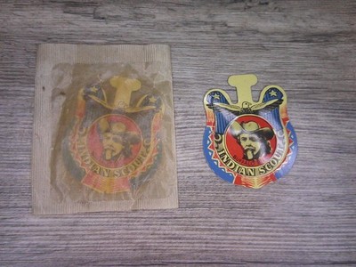 lot 2 Post's Raisin Bran cereal premium badge Bull dogging and Roping unused 10G