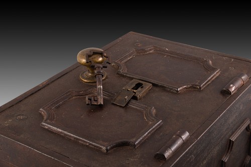 Safe box or strong box. Iron. 19th century. - Picture 6 of 8