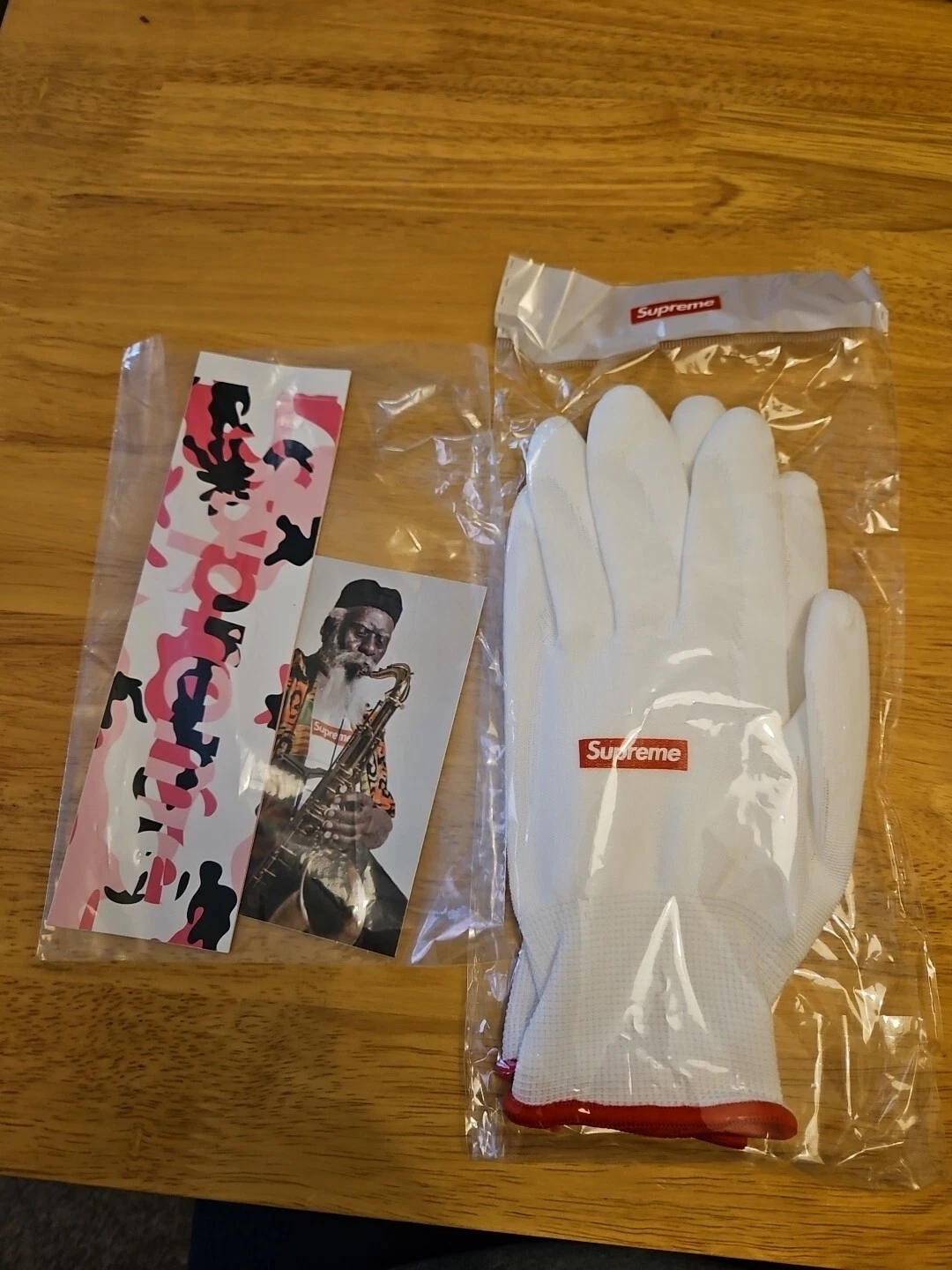 Gants caoutchoutés Supreme FW20 100% authentiques avec autocollants