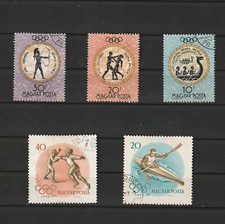 HONGRIE MAGYAR POSTA 5 TIMBRES SPORTS DIVERS de collection