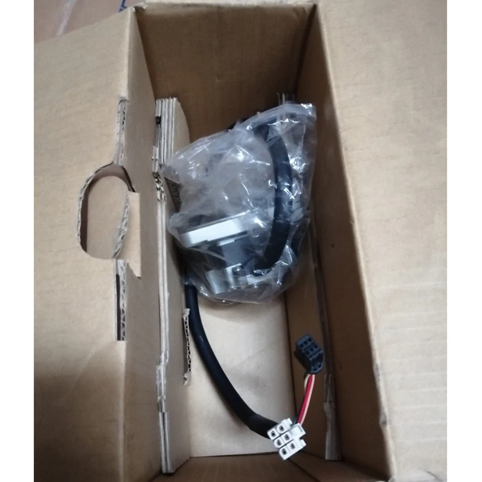 Motor Oriental BLM460S-GFV2 BLM460SGFV2 1 PIEZA nuevo en caja impuestos gratuitos de EE. UU. Foto 2 de 3