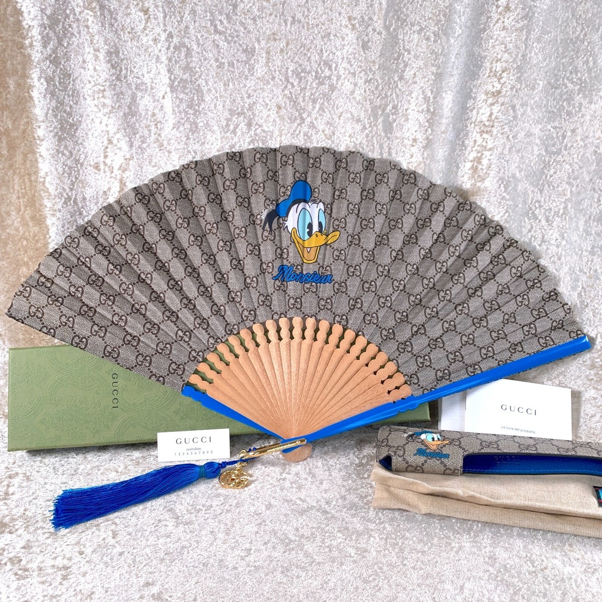 GUCCI x DISNEY Collaboration Rare Hand Folding Fan Donald Duck