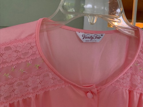 Vintage Lot 4 Medium Vanity Fair 2 Tops Blouse 1 Slip 1 Coverup (2 NOS) - Picture 17 of 23