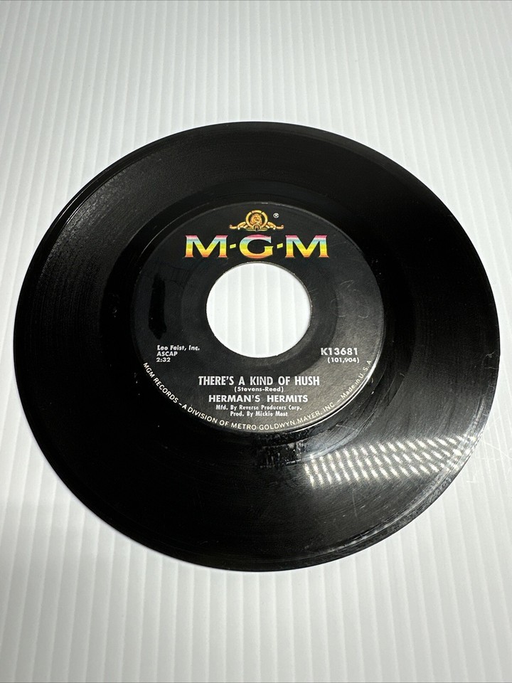 Herman's Hermits 45 Record There's a kind of Hush / No Milk Today MGM ...