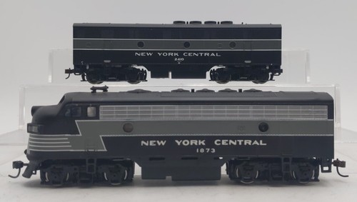 Locomotora diésel Bachmann & Life-Like escala HO Nueva York #1873/#2410 [2] EX | Condition: Used