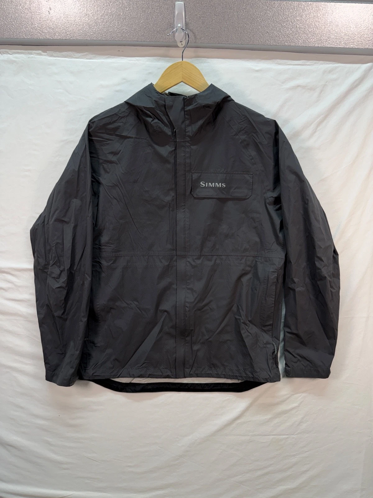 Simms Fishing Rain Jacket Dark Gray Waterproof Lightweight Outdoor Men’s Small S