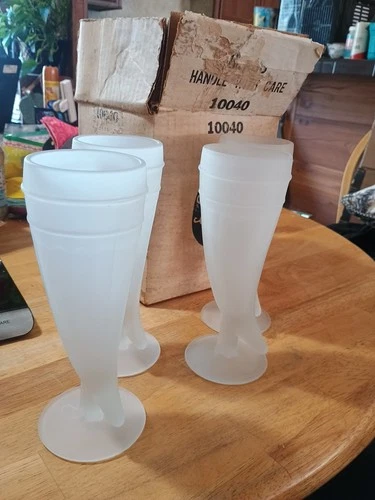 Vintage Tiara Indiana Glass White Frosted Horn Shaped Beer Mug Glass Viking