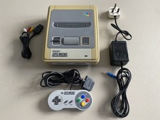 Super Nintendo SNES Console, Official Controller, Official PSU, AV cable, PAL