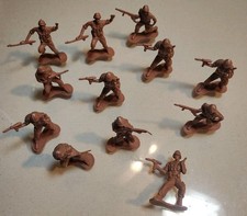 12 Vintage Ja-ru 2" Army Men Toy Soldier Military Infantry Gunners Tan