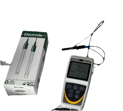 Oakton CON 150 Waterproof Portable Conductivity Meter with New Batteries / Probe