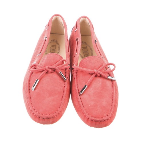 Tod’s Leather Bow Accents Moccasins Woman’s Size 8, It 38, Ret. $630.00
