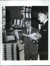 1964 Press Photo UNIVAC computer, U.S. Pavilion, stores 1000s of references