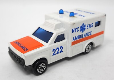 MAJORETTE No 255 Ambulance Car New York NYC EMS. weiß. 1/60. Vintage Frankreich.