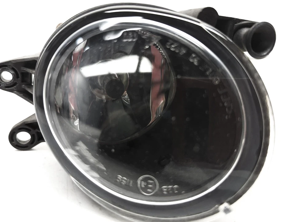 2006-2010 Volvo C70 Front Driver Left Fog Light Lamp 31213175 *Pitting On Lens* - Image 3 of 4