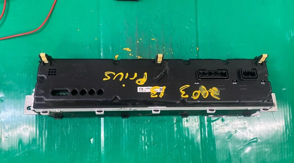 Cuadro de instrumentos velocímetro Toyota Prius C 2013 65 k millas 83800-5CF81 Foto 3 de 3