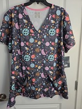 Med Couture Prints CMCS 8564 Planets V-Neck 2 Pockets Scrub Top Women's 3XL NWT