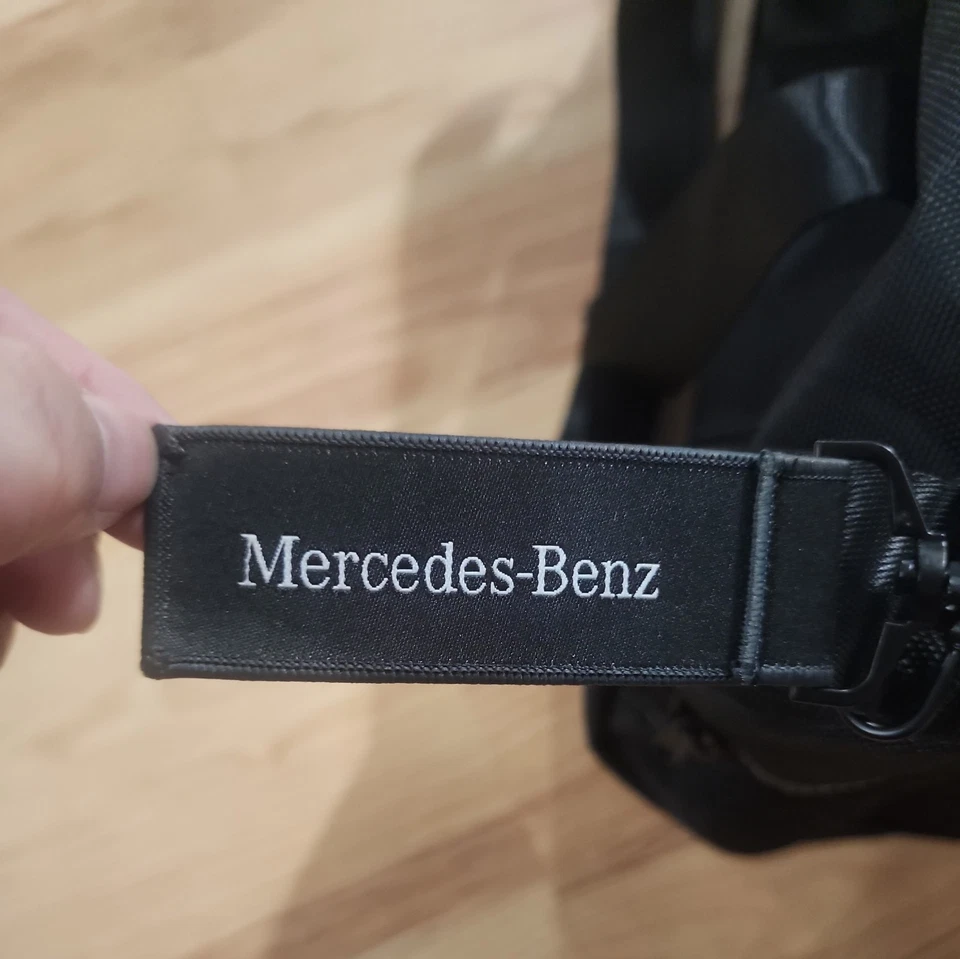 Mercedes-Benz Black Duffel Travel Gym Bag Logo Lining Shoulder Strap charm, EUC  - Image 4 of 4