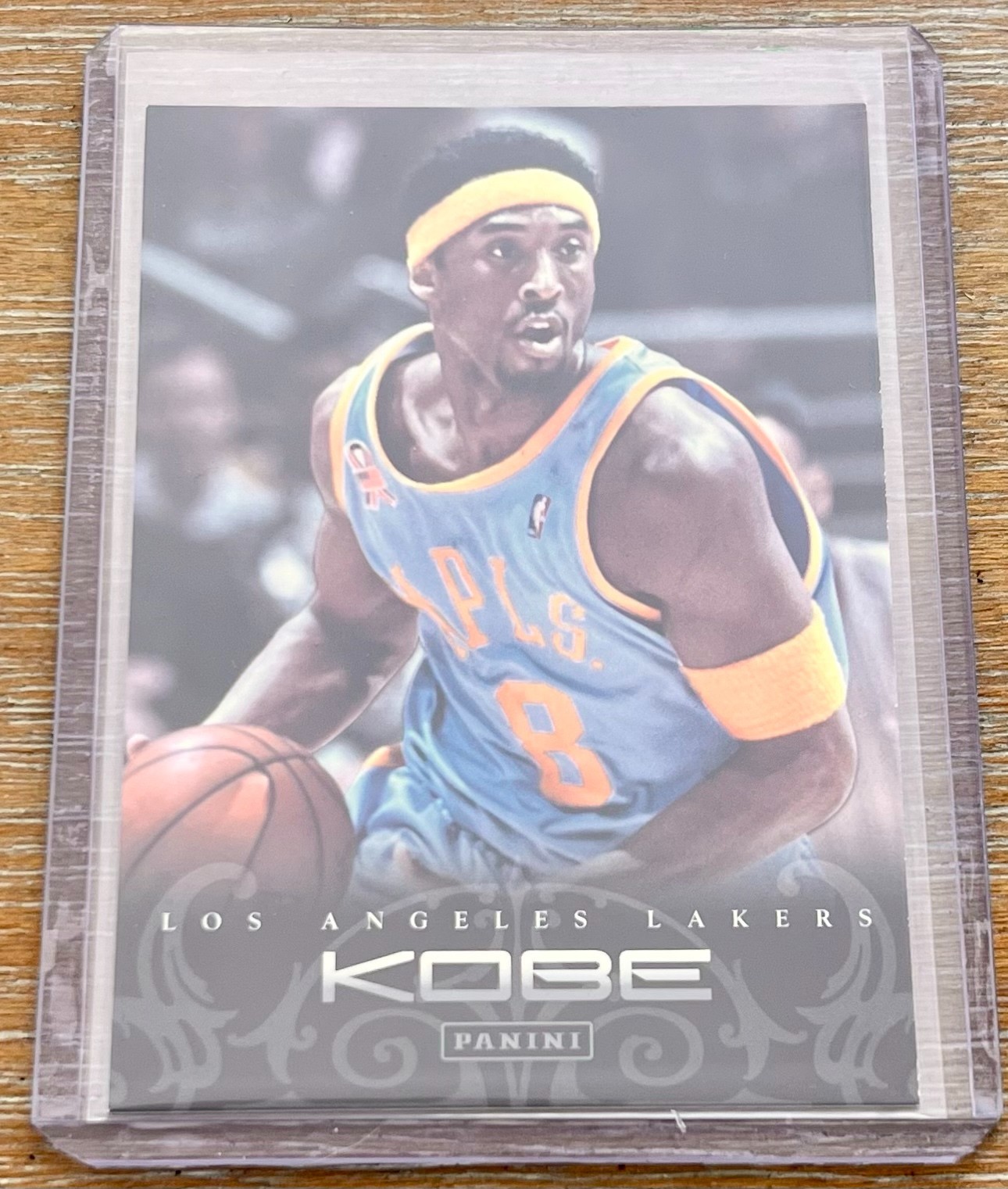 KOBE BRYANT 12-13 Panini ANTHOLOGY BASE #64 LOS ANGELES LAKERS !