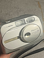Fujifilm FinePix 2650 Digital Camera 2.0 MP 3X Optical Zoom Works