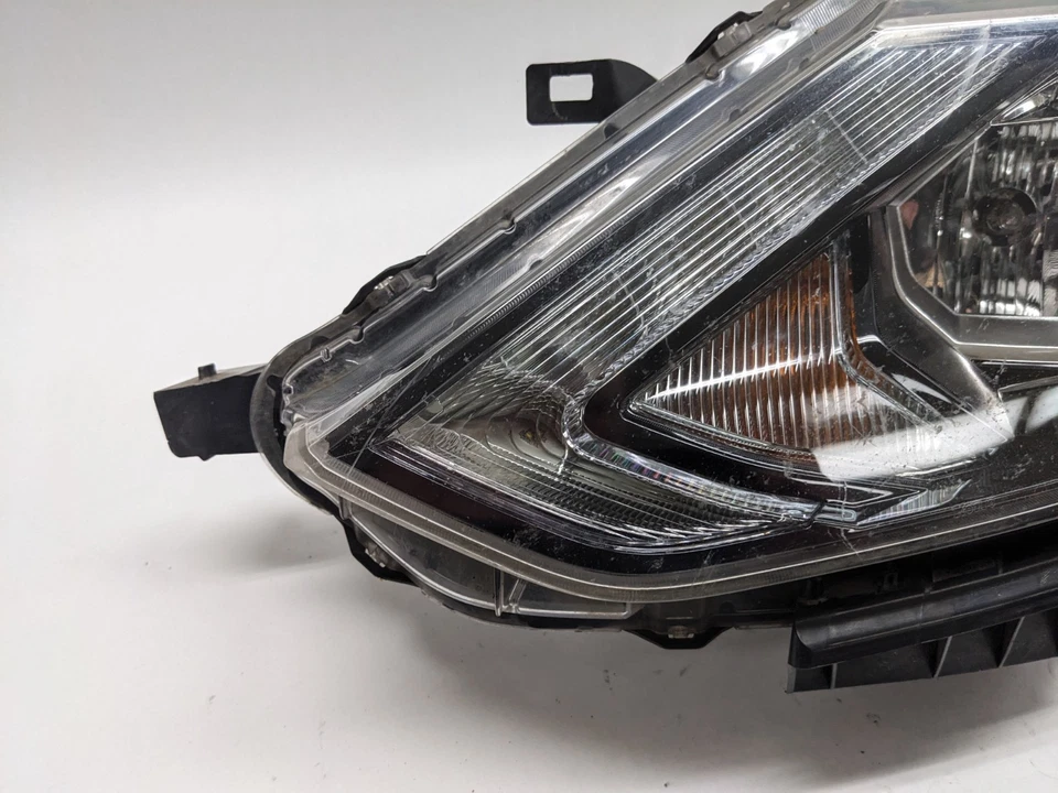 Nissan Rogue Sport Headlight Head Light Driver's Left Halogen 2017 - 2019 AW1 - Image 3 of 4